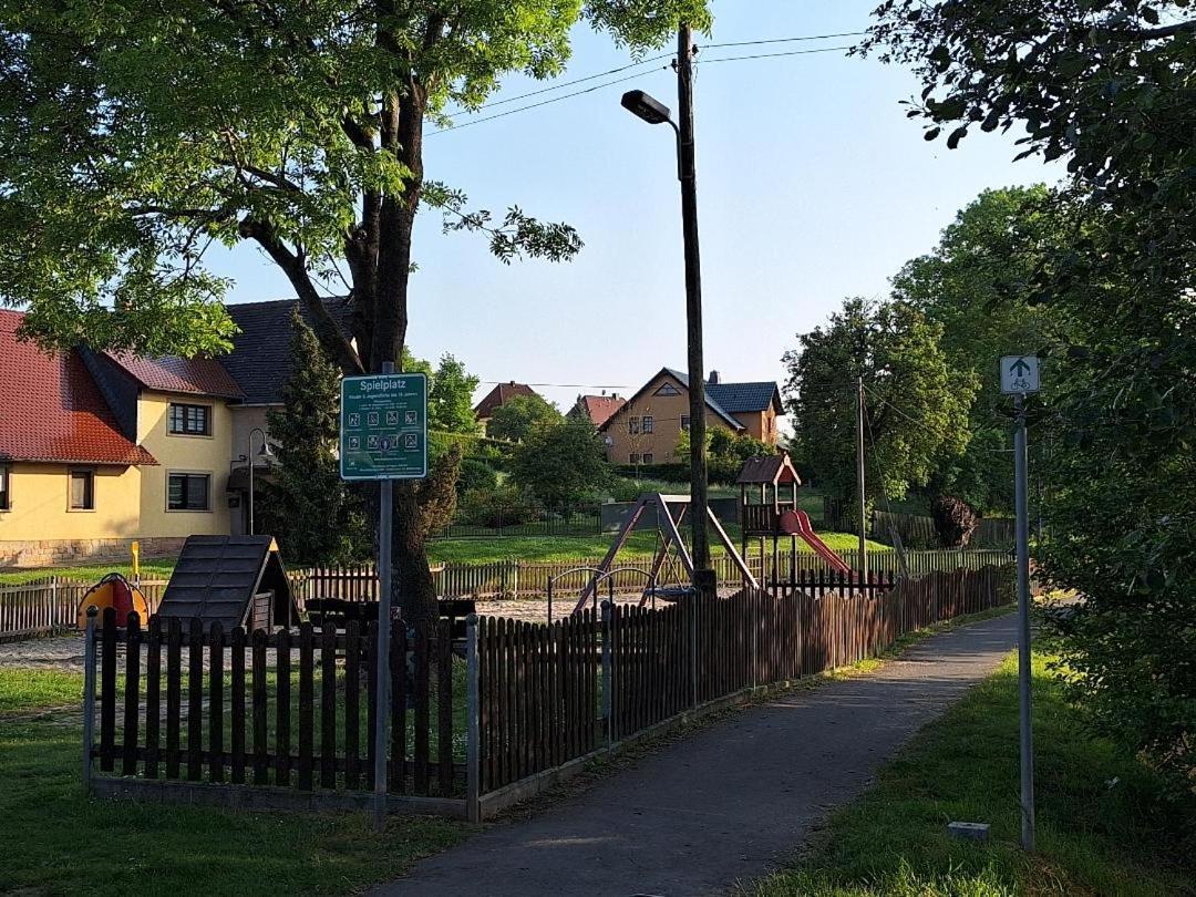 Ferienhaus Herztor Bad Bibra Екстериор снимка